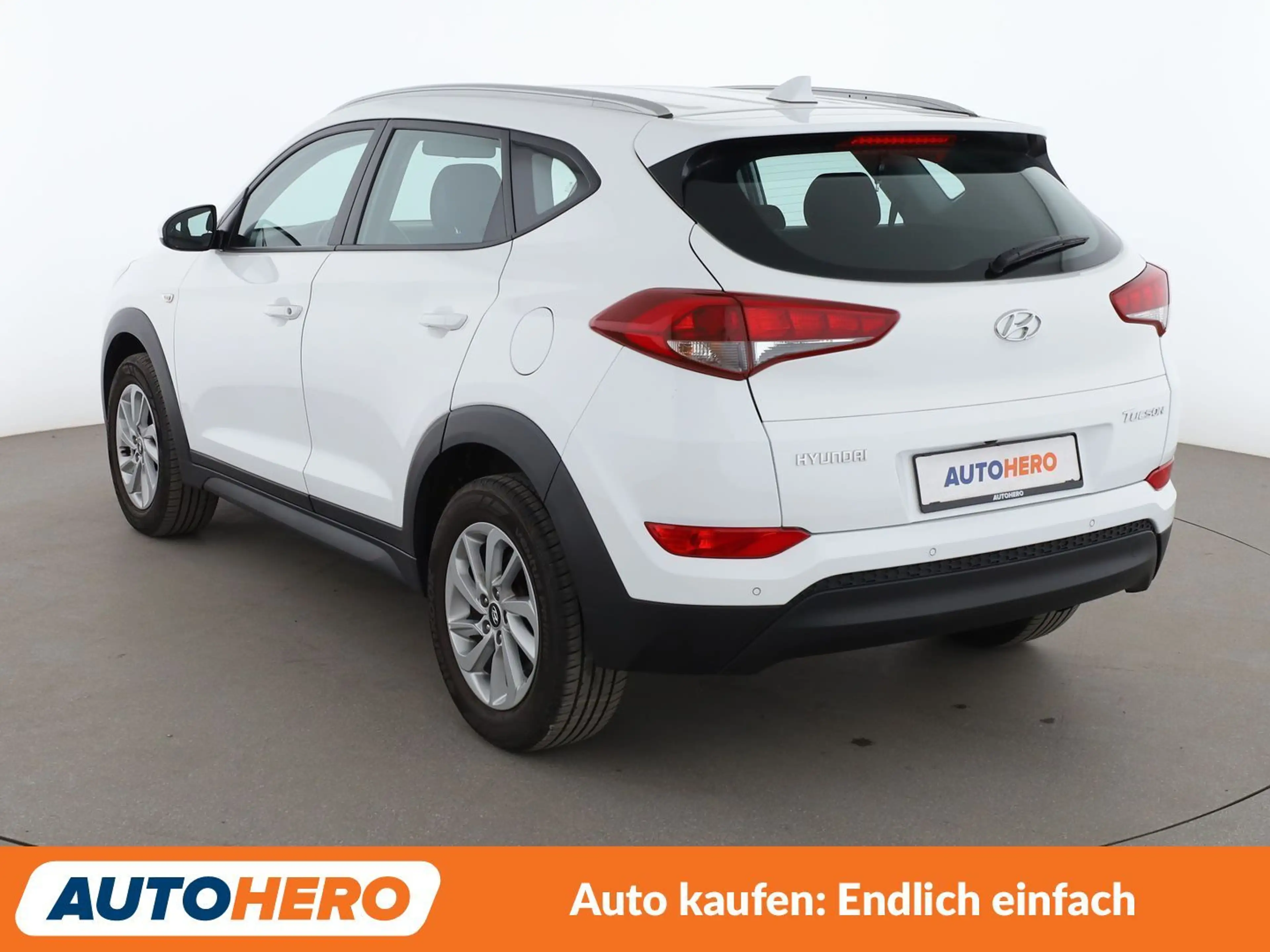 Hyundai TUCSON 1.6 Classic blue 2WD *NAVI*TEMPO*CAM*PDC*SHZ*ALU* — photo 4