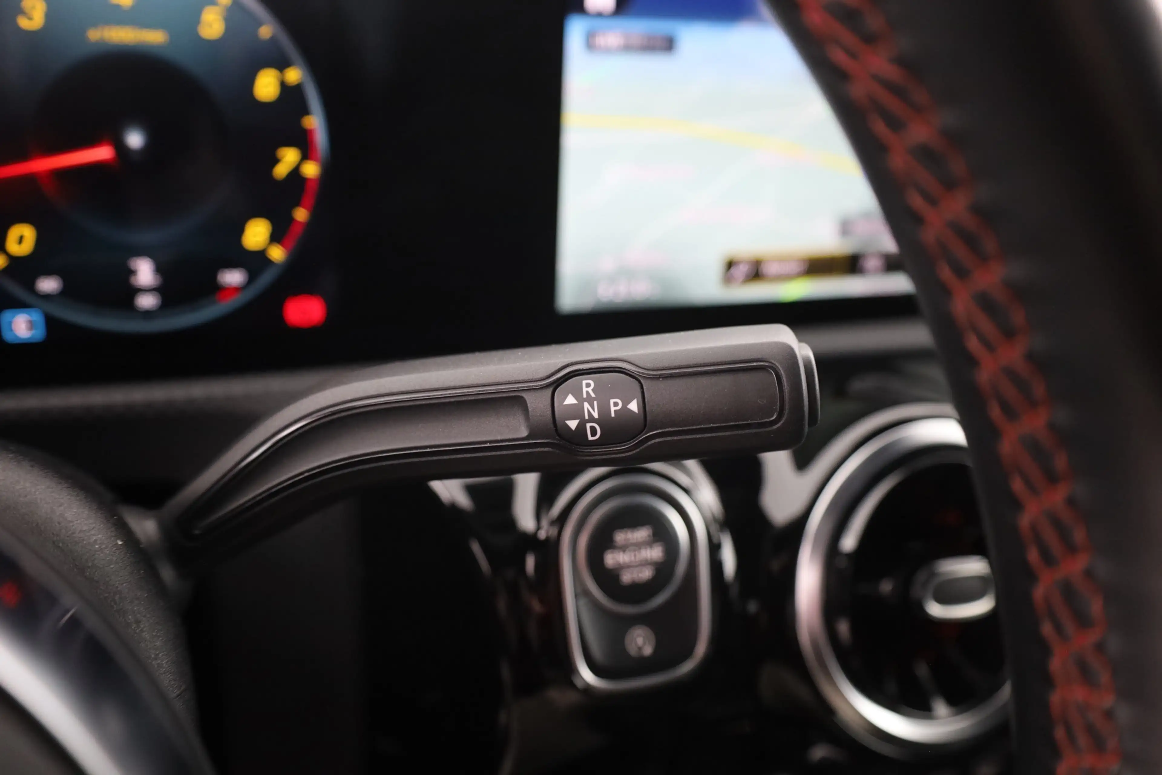 Mercedes-Benz A 35 AMG 4Matic LED Navi Alcantara AHK Kamera DAB — photo 19