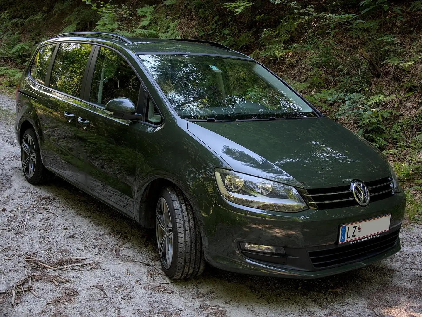Volkswagen Sharan Sharan Trendline BMT 2,0 TDI DPF 4Motion neues Pickerl Grün - 1
