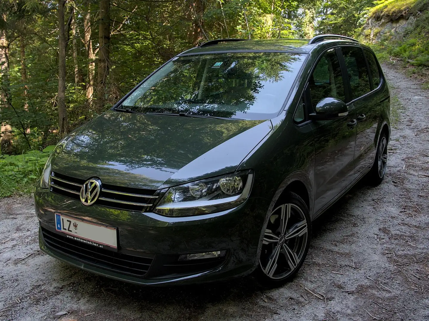 Volkswagen Sharan Sharan Trendline BMT 2,0 TDI DPF 4Motion neues Pickerl Grün - 2