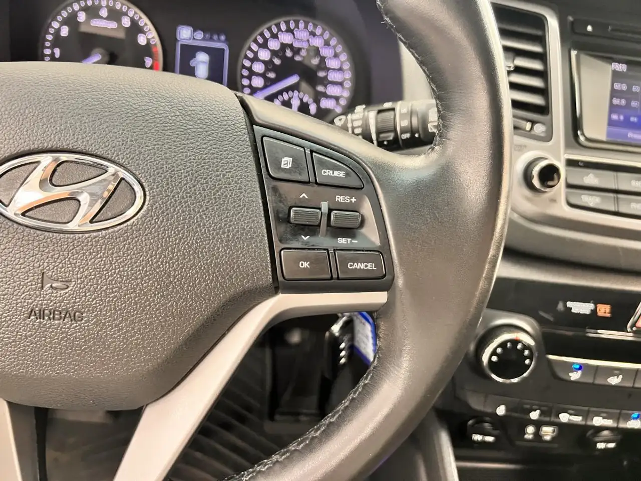 Hyundai TUCSON photo Hyundai TUCSON