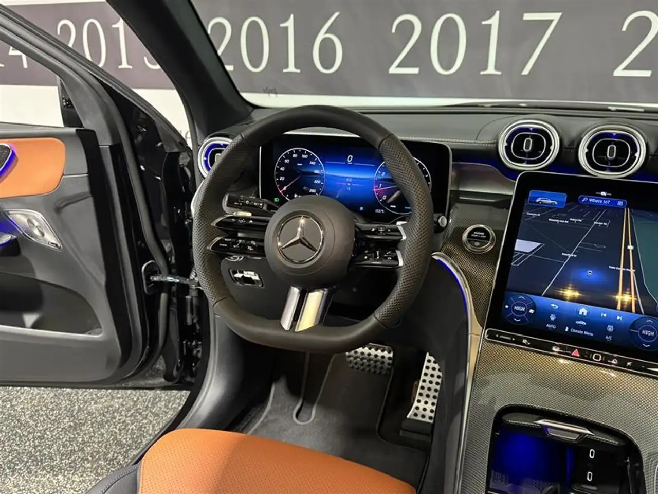 Mercedes-Benz GLC снимка Mercedes-Benz GLC