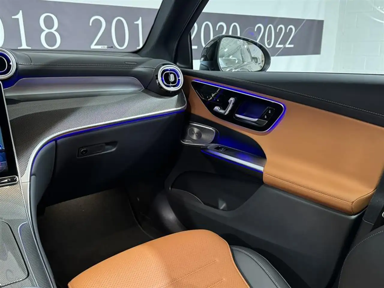 Mercedes-Benz GLC снимка Mercedes-Benz GLC