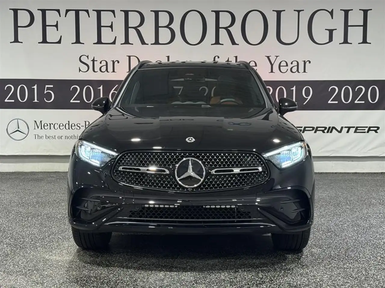 Mercedes-Benz GLC снимка Mercedes-Benz GLC