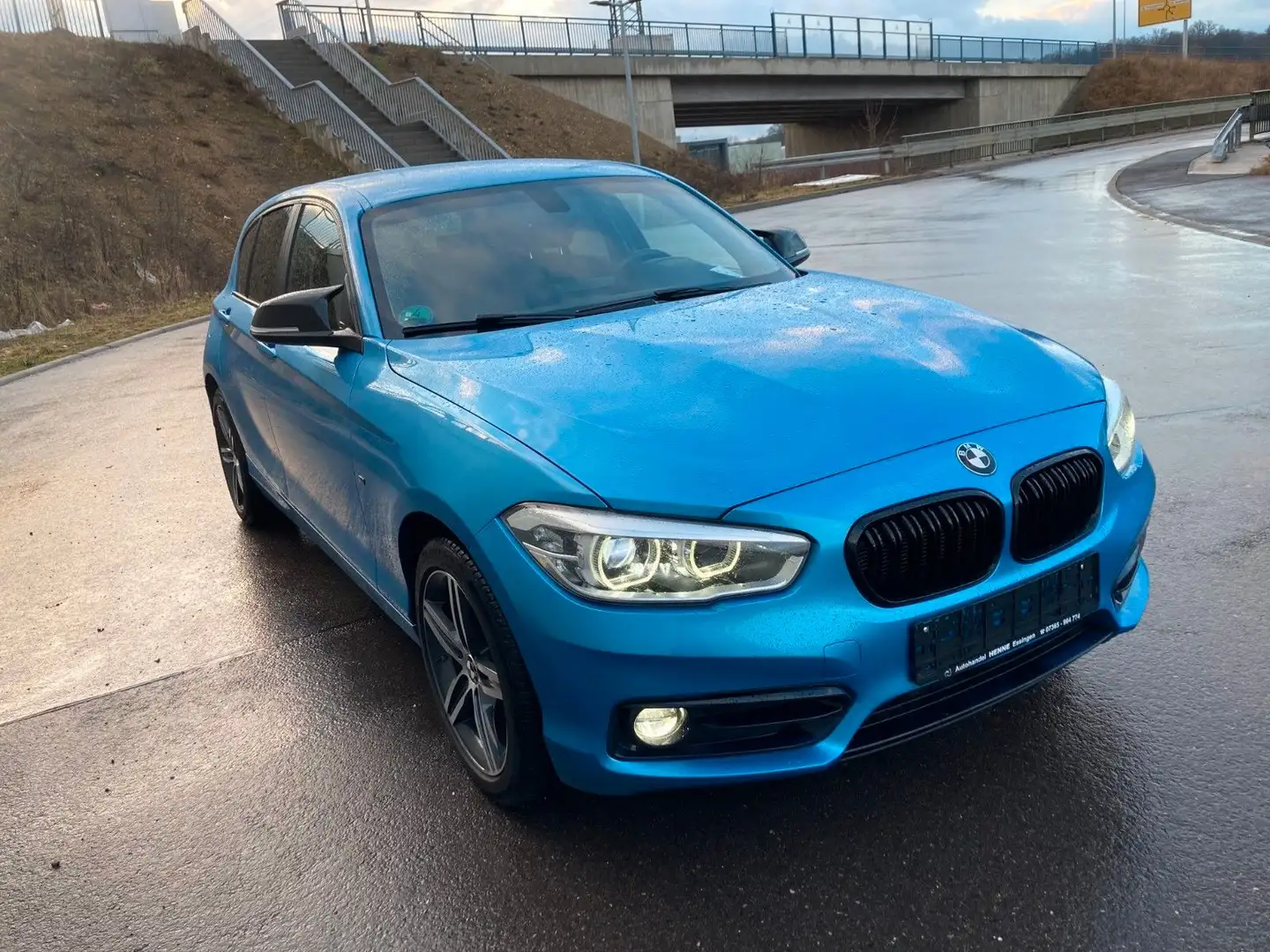 BMW 116 Baureihe 1 Lim. 5-trg. 116 d Sport Line Blau - 2