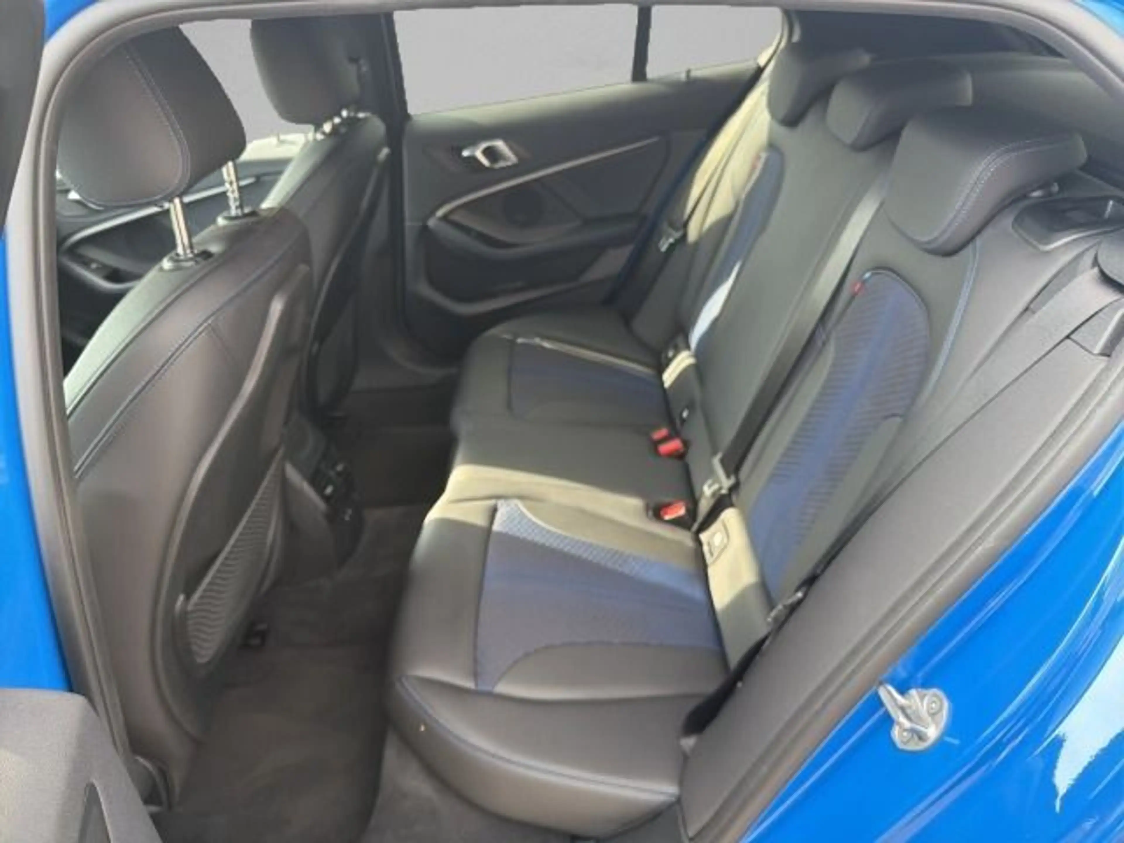 BMW 118 1er - 118i M Sport — photo 15