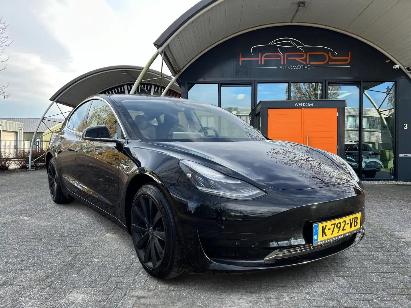 Tesla Model 3 Standard RWD Plus 60 kWh 85% SOH Trekhaak (1.000kg Zwart - 1