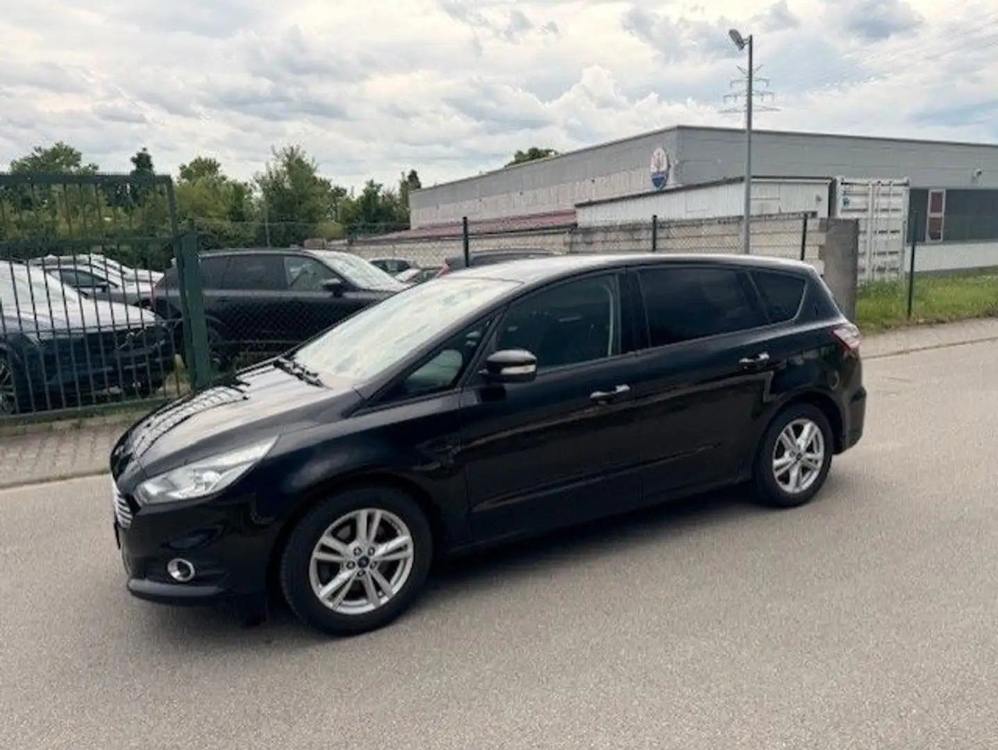 Ford S-Max 1,5 EcoBoost Business Edition Schwarz - 2