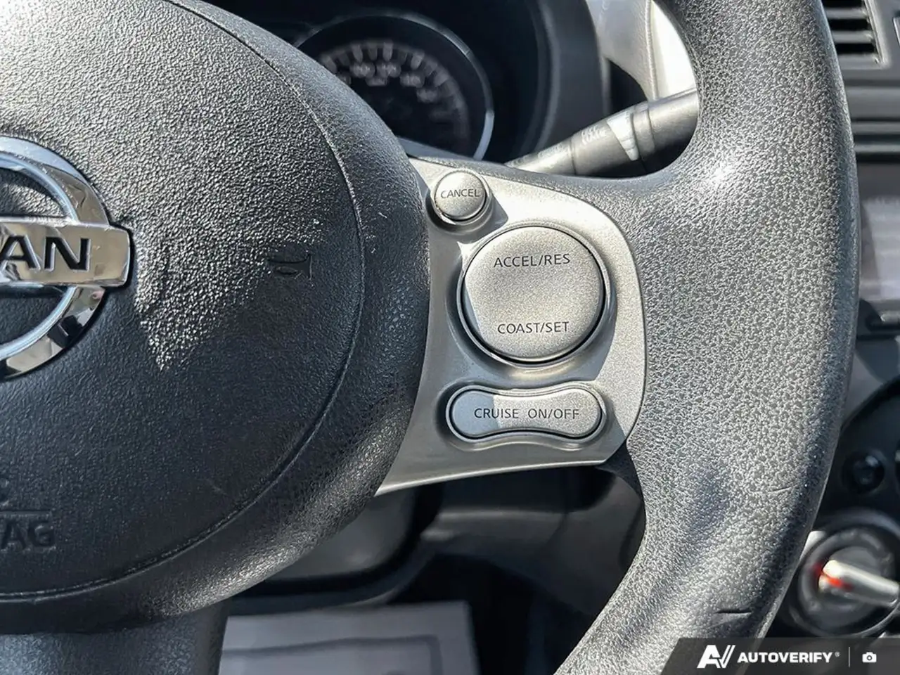 Nissan Versa снимка Nissan Versa