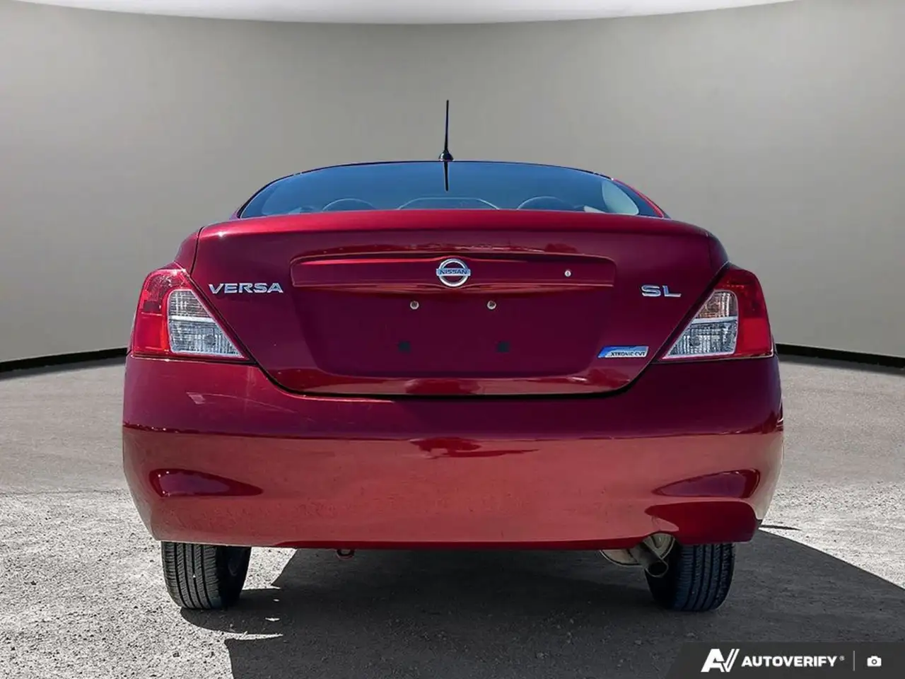 Nissan Versa снимка Nissan Versa