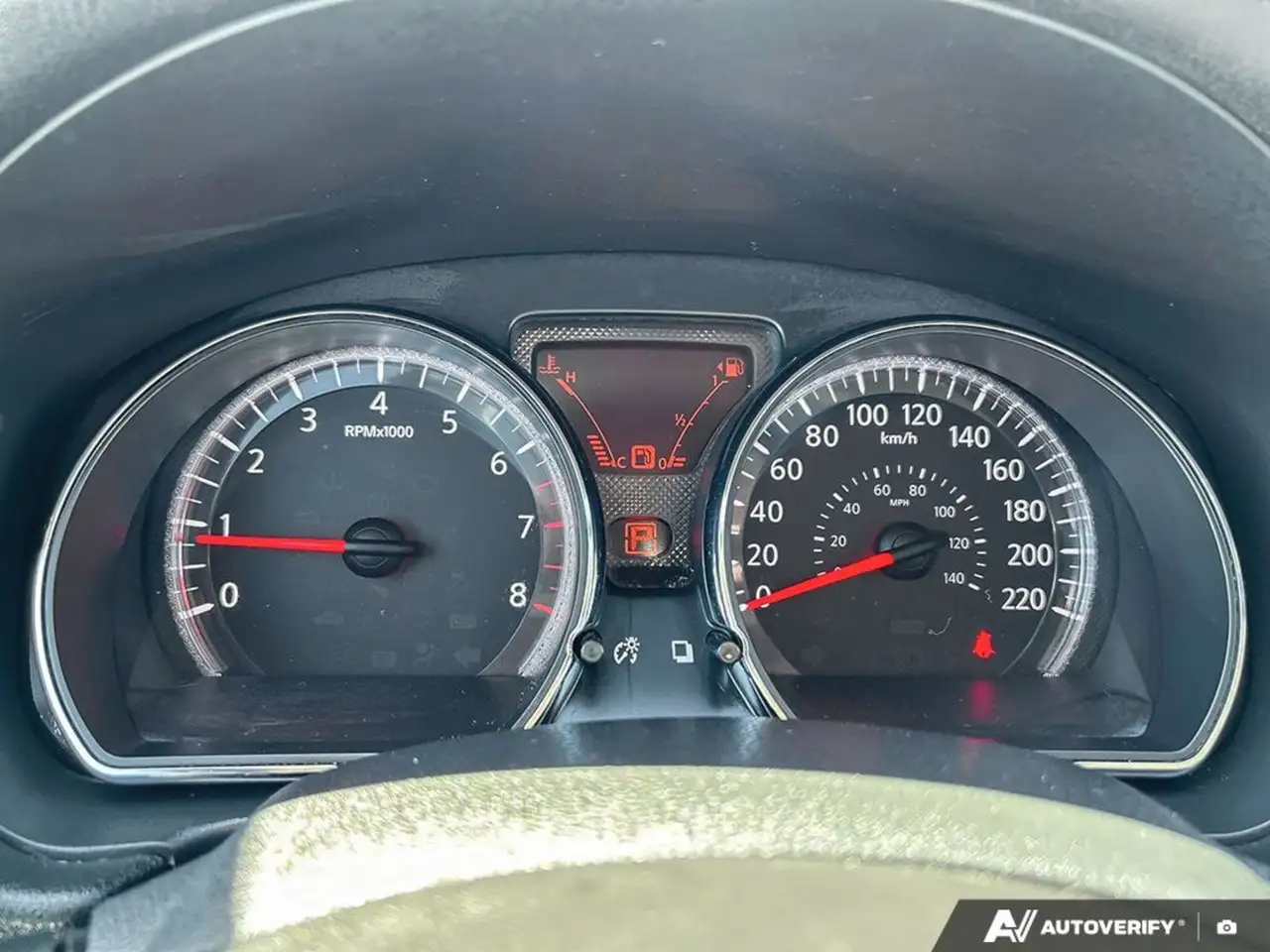 Nissan Versa снимка Nissan Versa