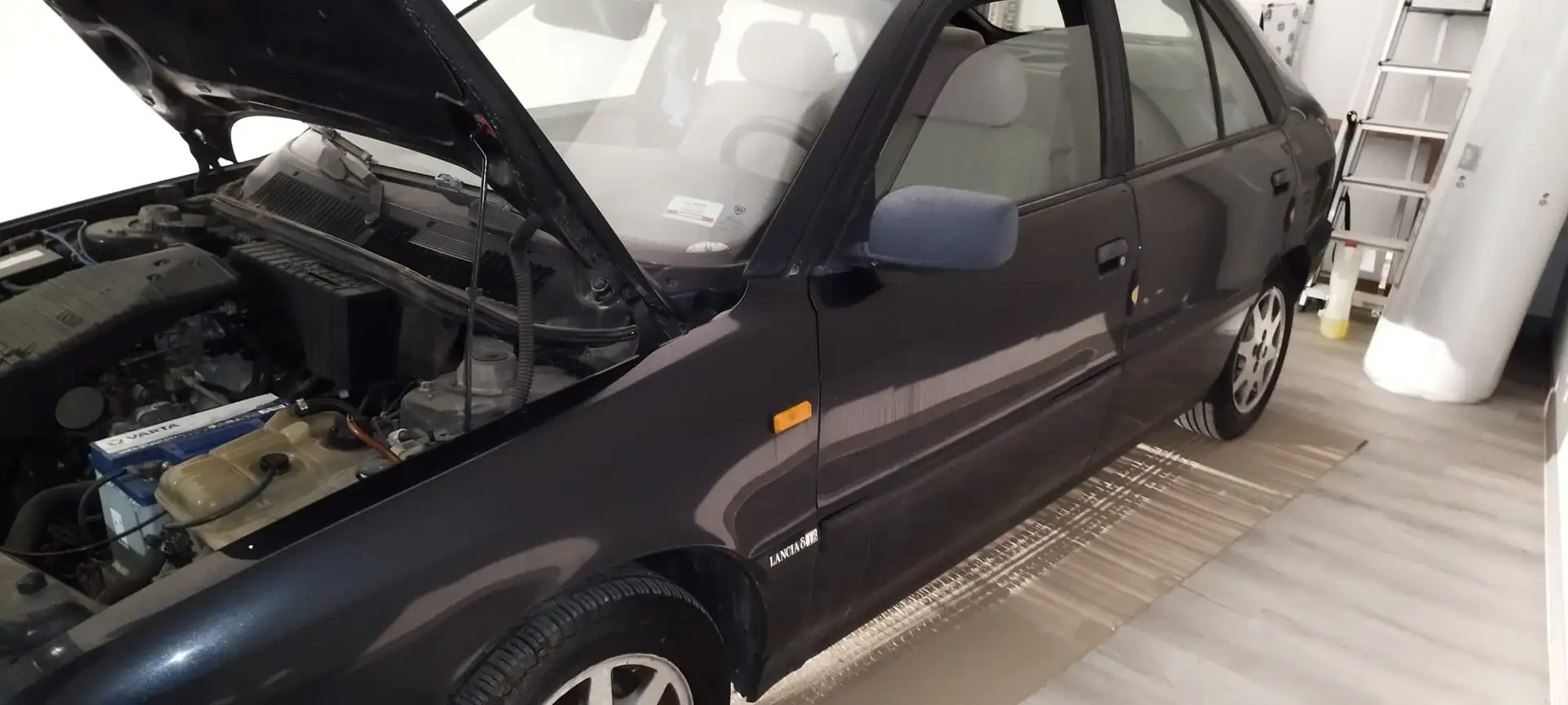 Lancia Delta Delta 1.6 LE c/airbag Nero - 1