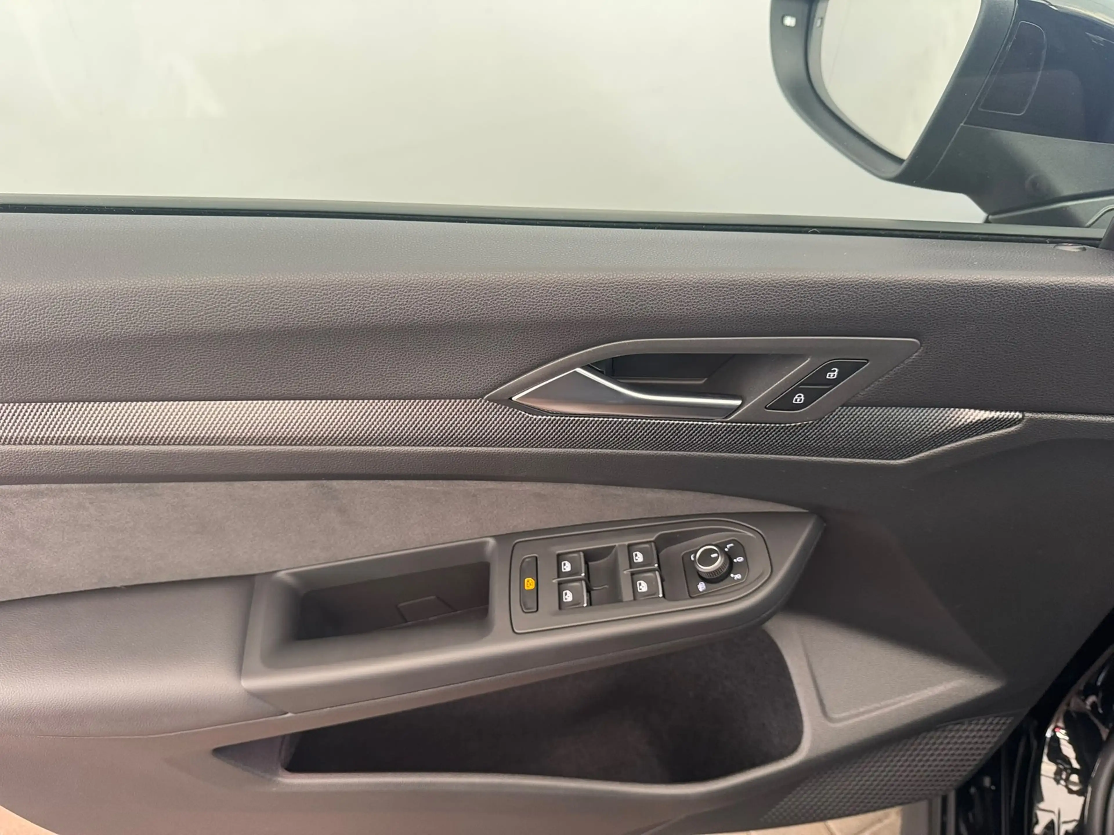 Volkswagen Golf GTI 2.0TSI DSG+AHK+MATRIX+H&K+HUD+KAMERA+DCC — photo 12