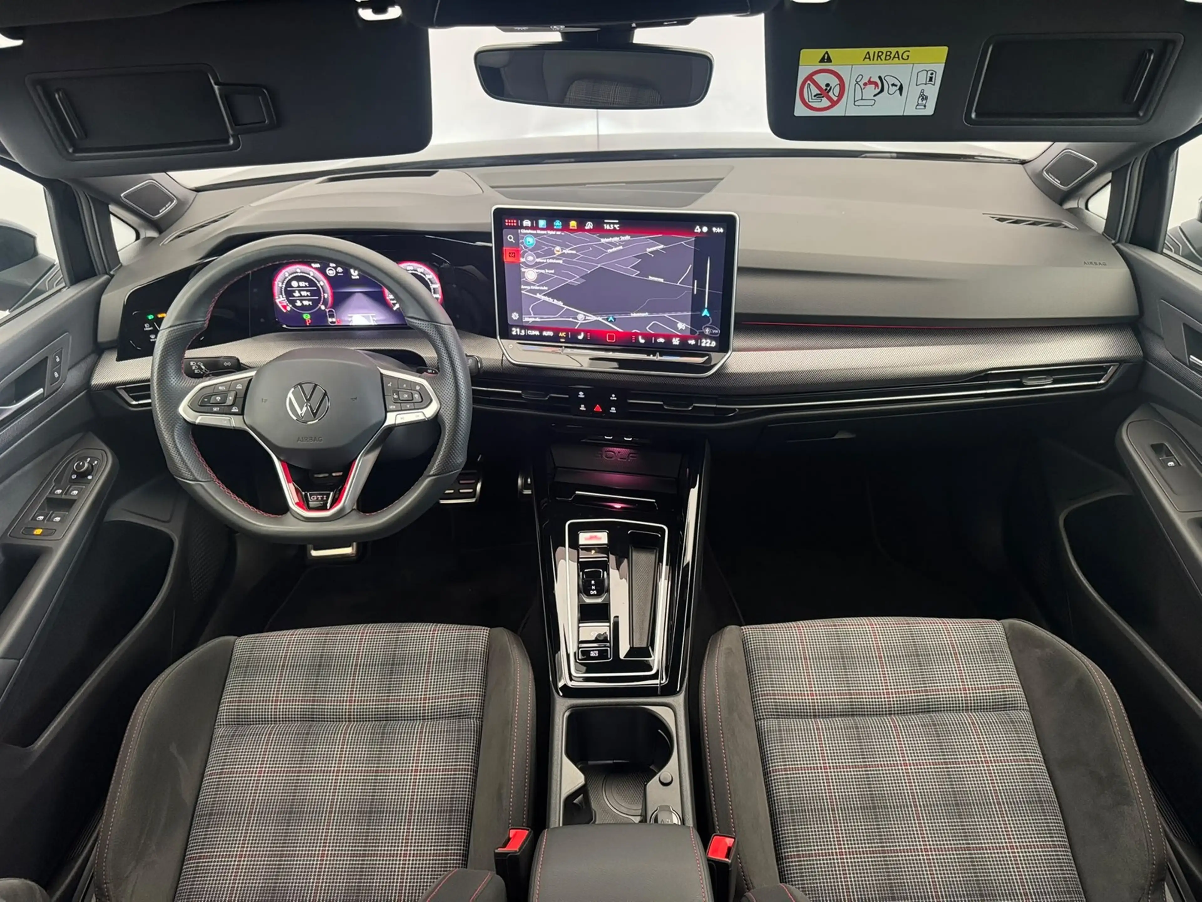Volkswagen Golf GTI 2.0TSI DSG+AHK+MATRIX+H&K+HUD+KAMERA+DCC — photo 2