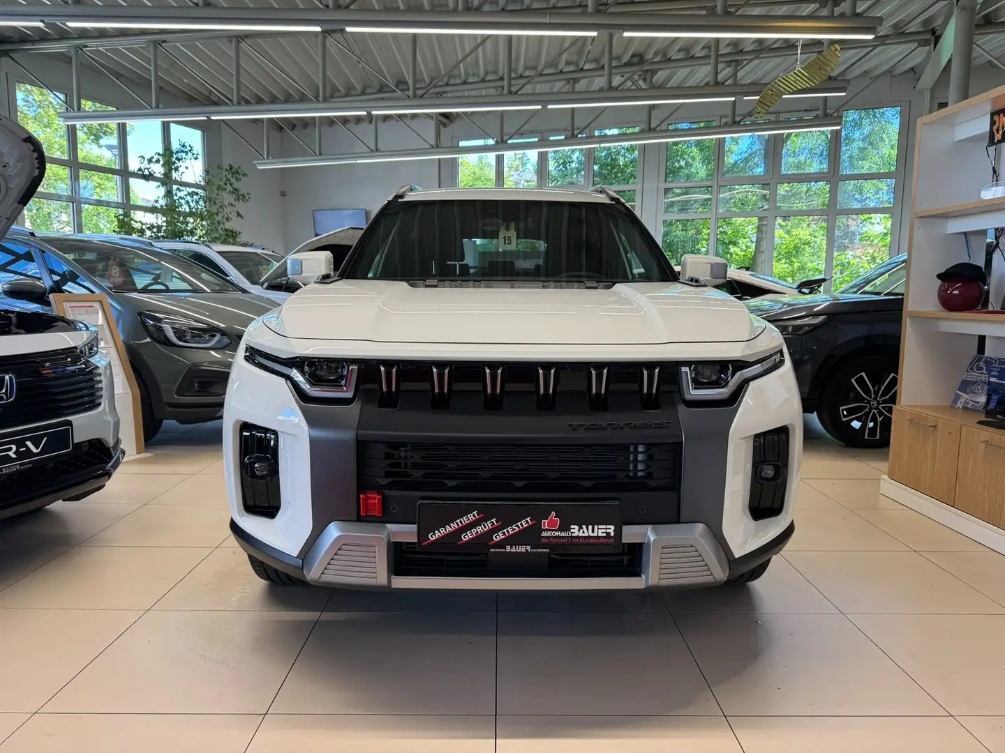 SsangYong Torres 1.5 Automatik 2WD Quartz | AKTIONSPREIS Weiß - 1
