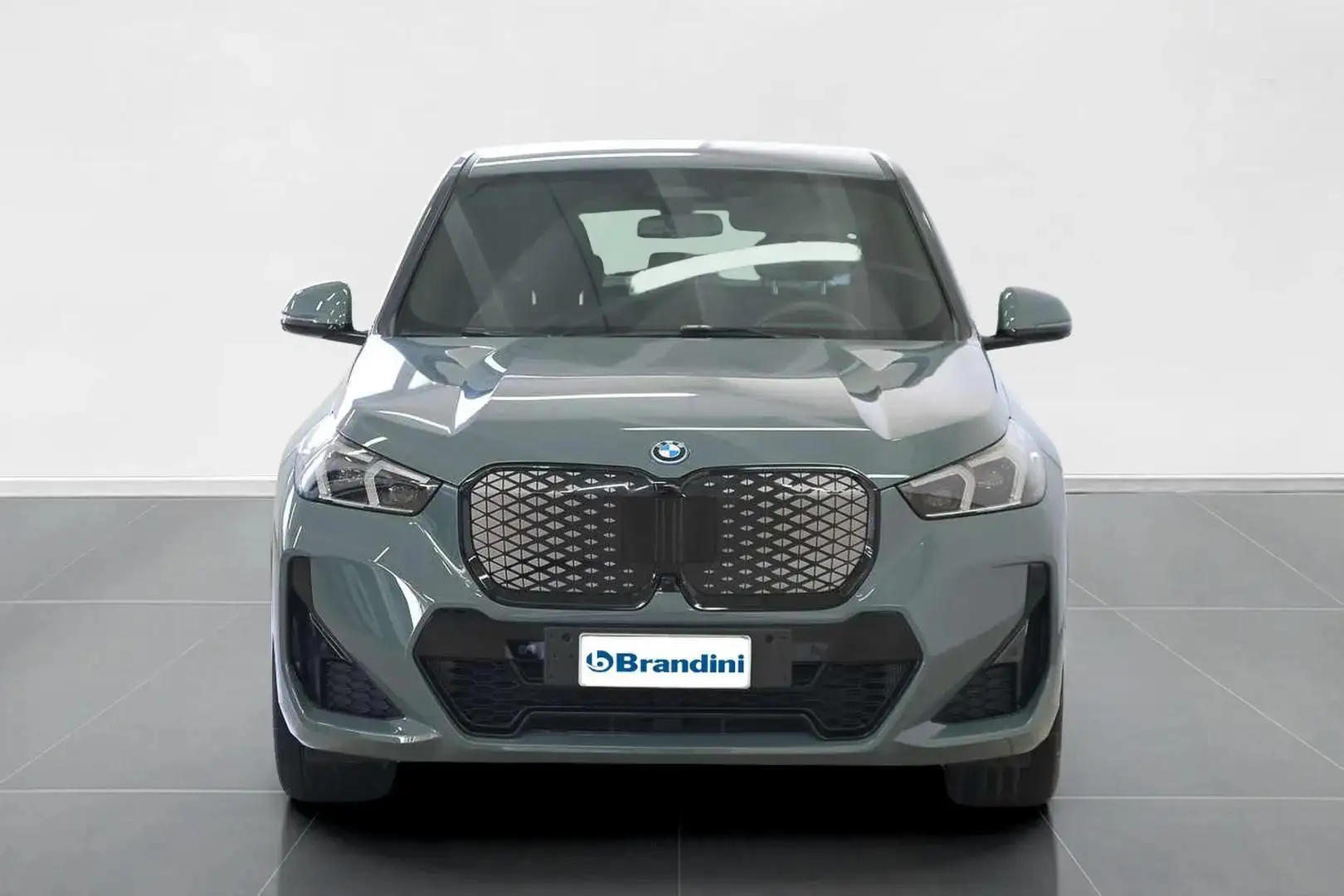 BMW iX1 edrive 20 MSport Verde - 2