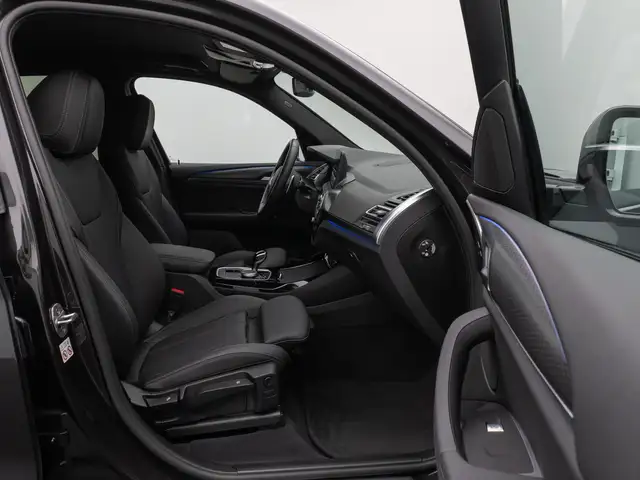 BMW X3 view 24