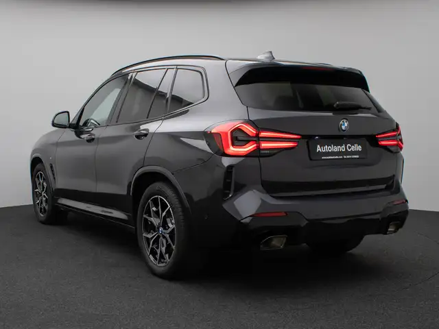 BMW X3 view 9