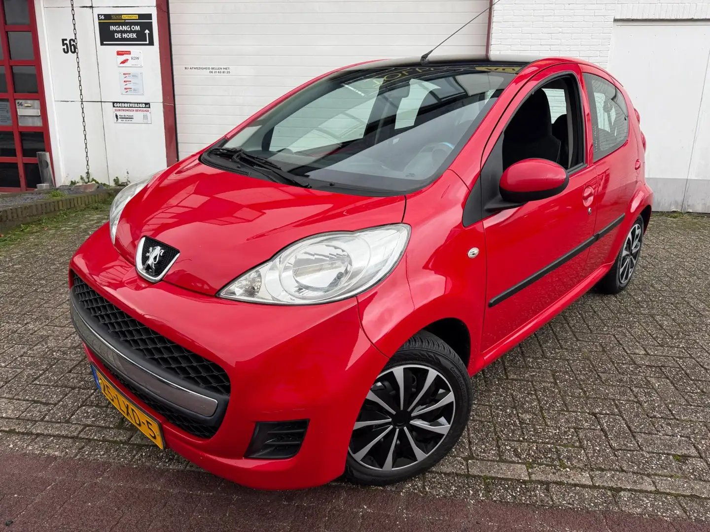 Peugeot 107 1.0-12V RED & BLACK | NIEUW APK|AIRCO|E-PKKT|5D|LU Rouge - 1