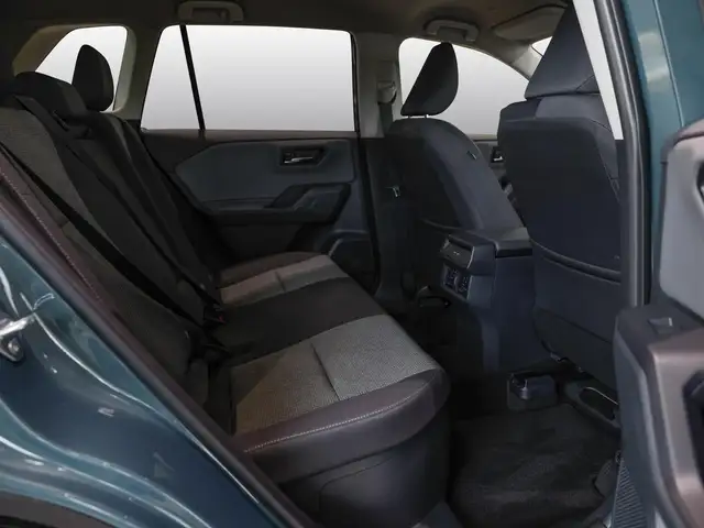 Toyota Rav4 view 4