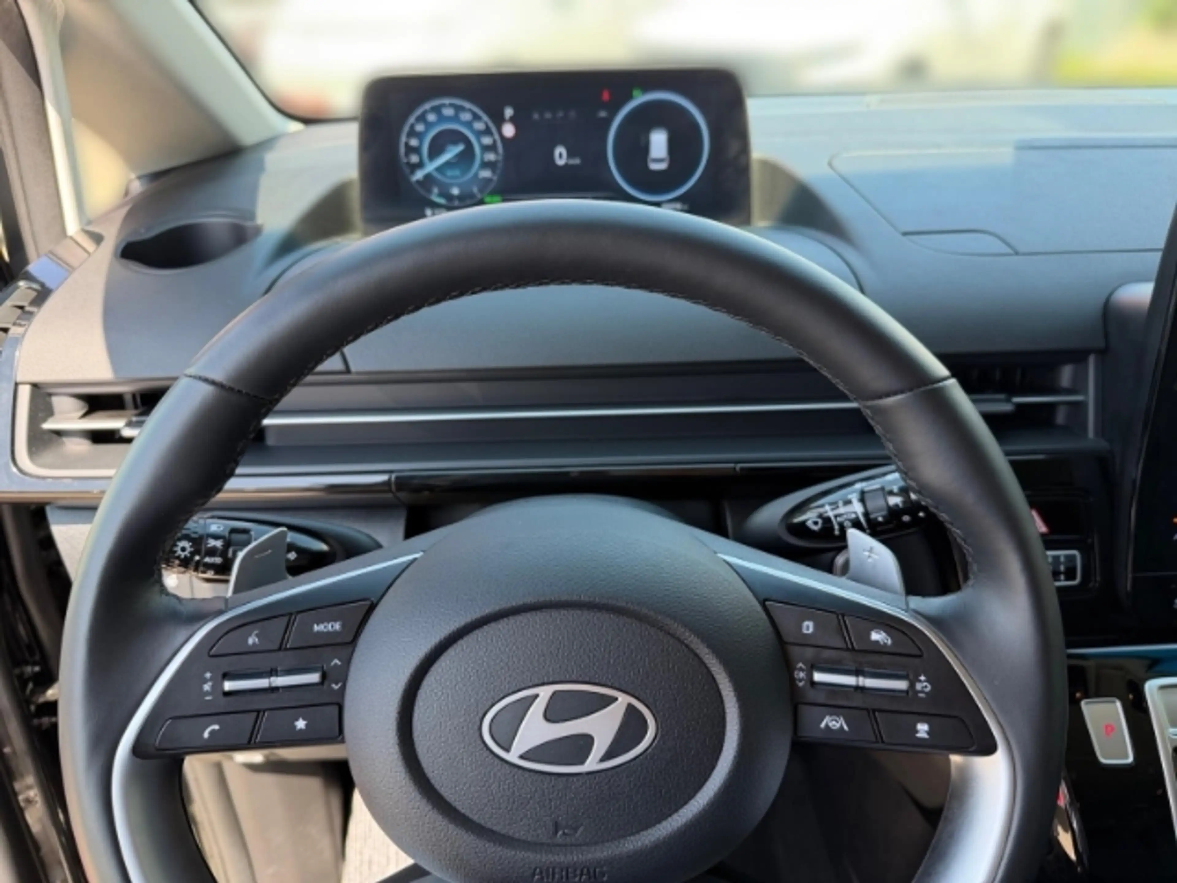Hyundai STARIA HEV 9-Sitzer (MY25) 1.6 T-GDI (225 PS) Prime Navi — photo 7