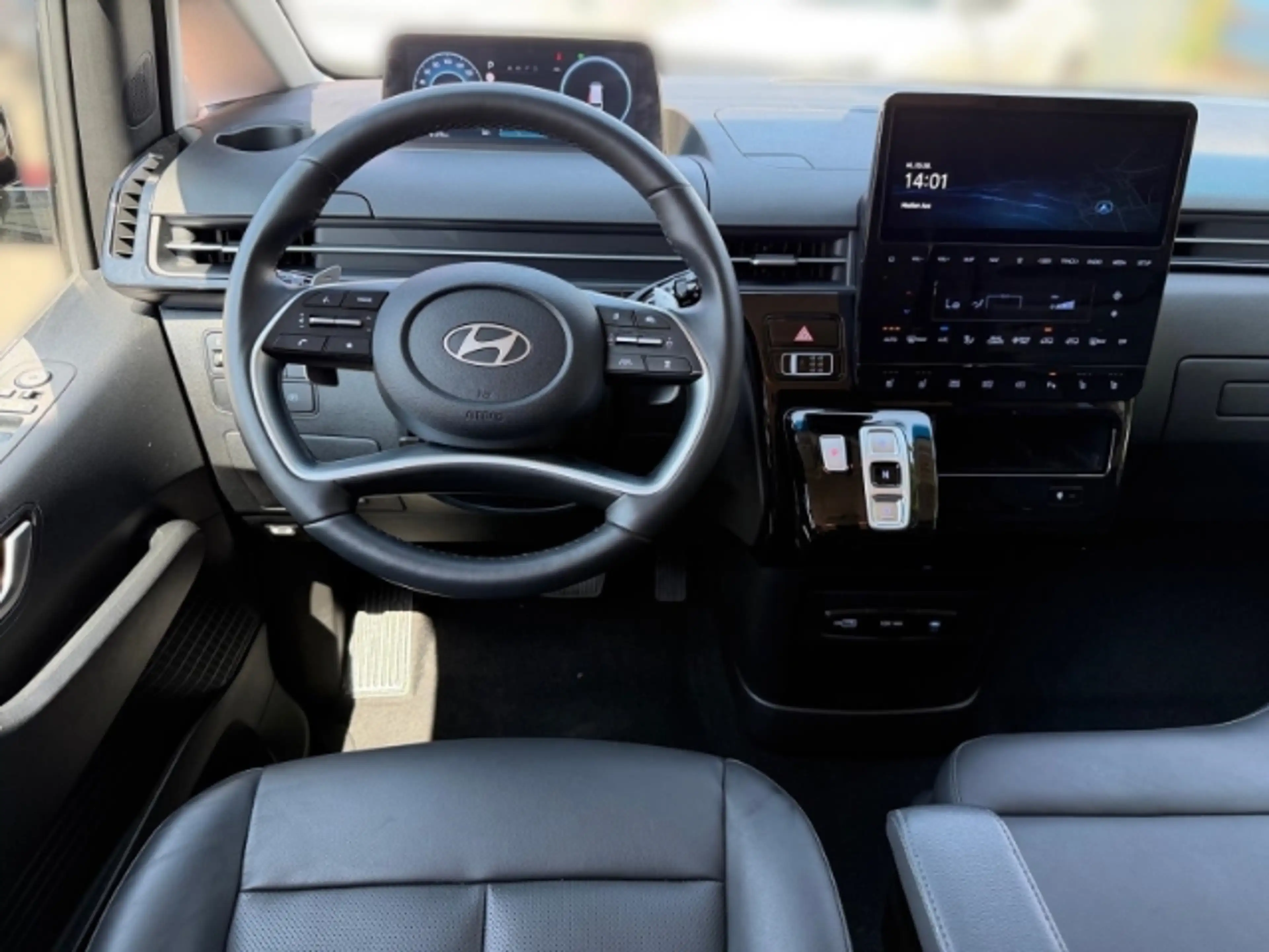 Hyundai STARIA HEV 9-Sitzer (MY25) 1.6 T-GDI (225 PS) Prime Navi — photo 9