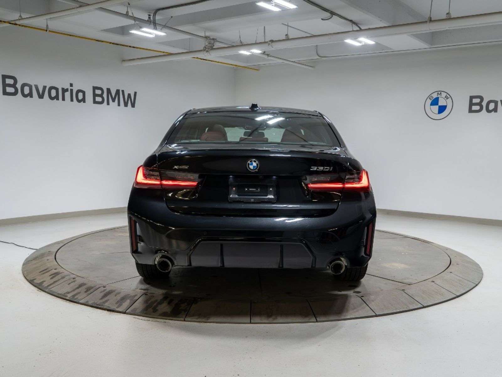 2025 BMW 3 Series 330i xDrive Sedan | M Sport Pro Package | Advanced — снимка 1