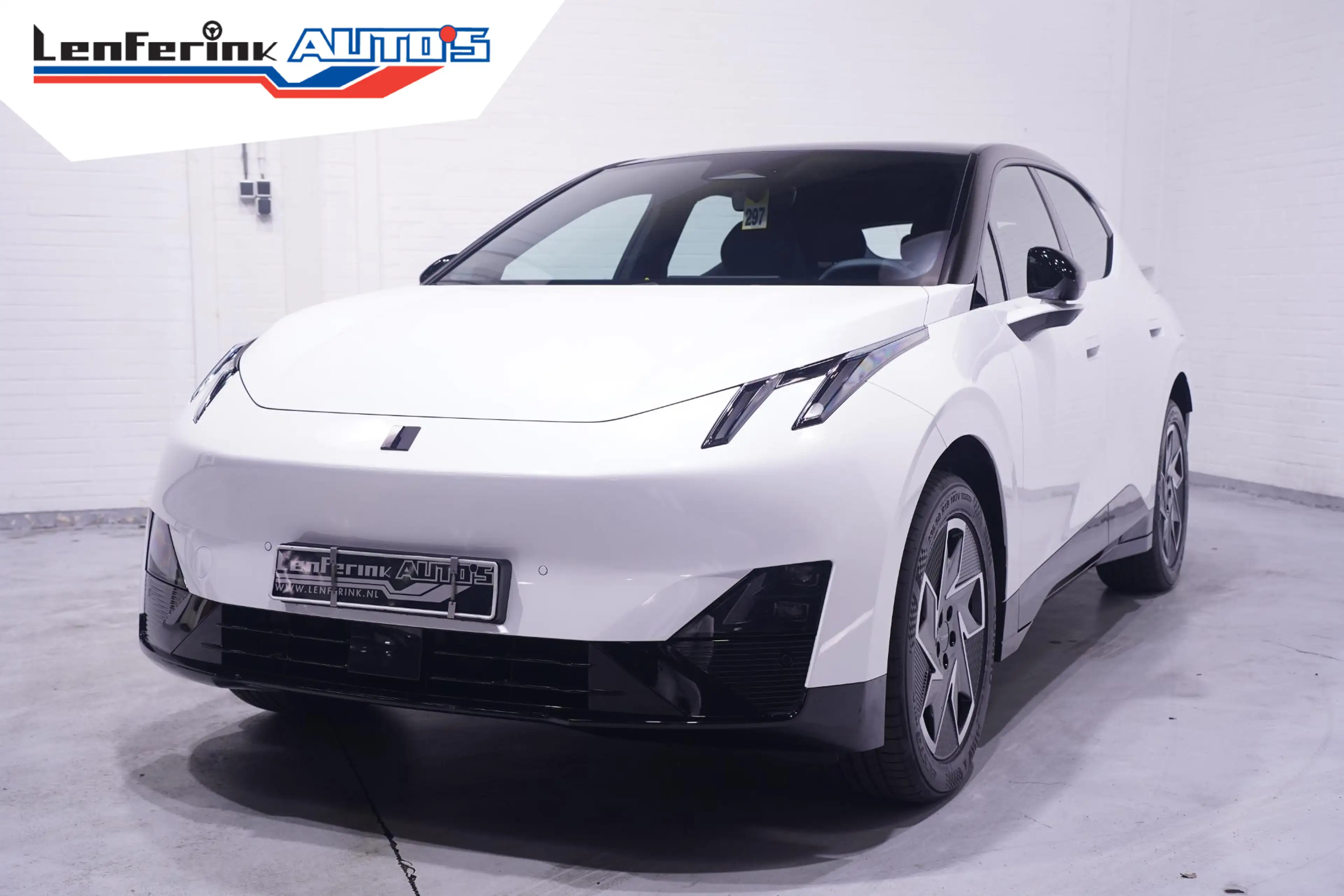 Lynk & Co 02 Core 66 kWh SOH 99% Apple Carplay Panoramadak Acht