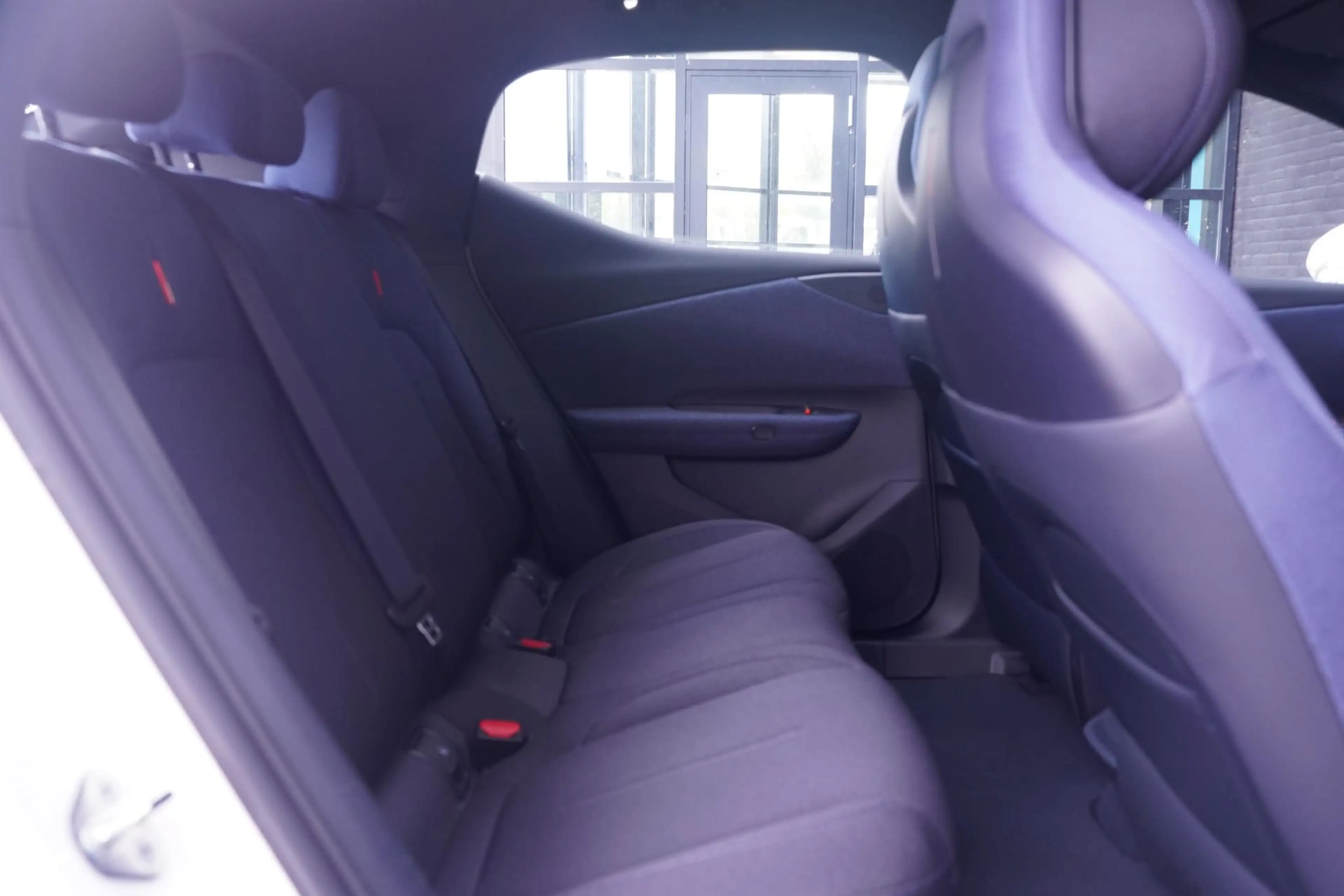 Lynk & Co 02 Core 66 kWh SOH 99% Apple Carplay Panoramadak Acht — photo 50