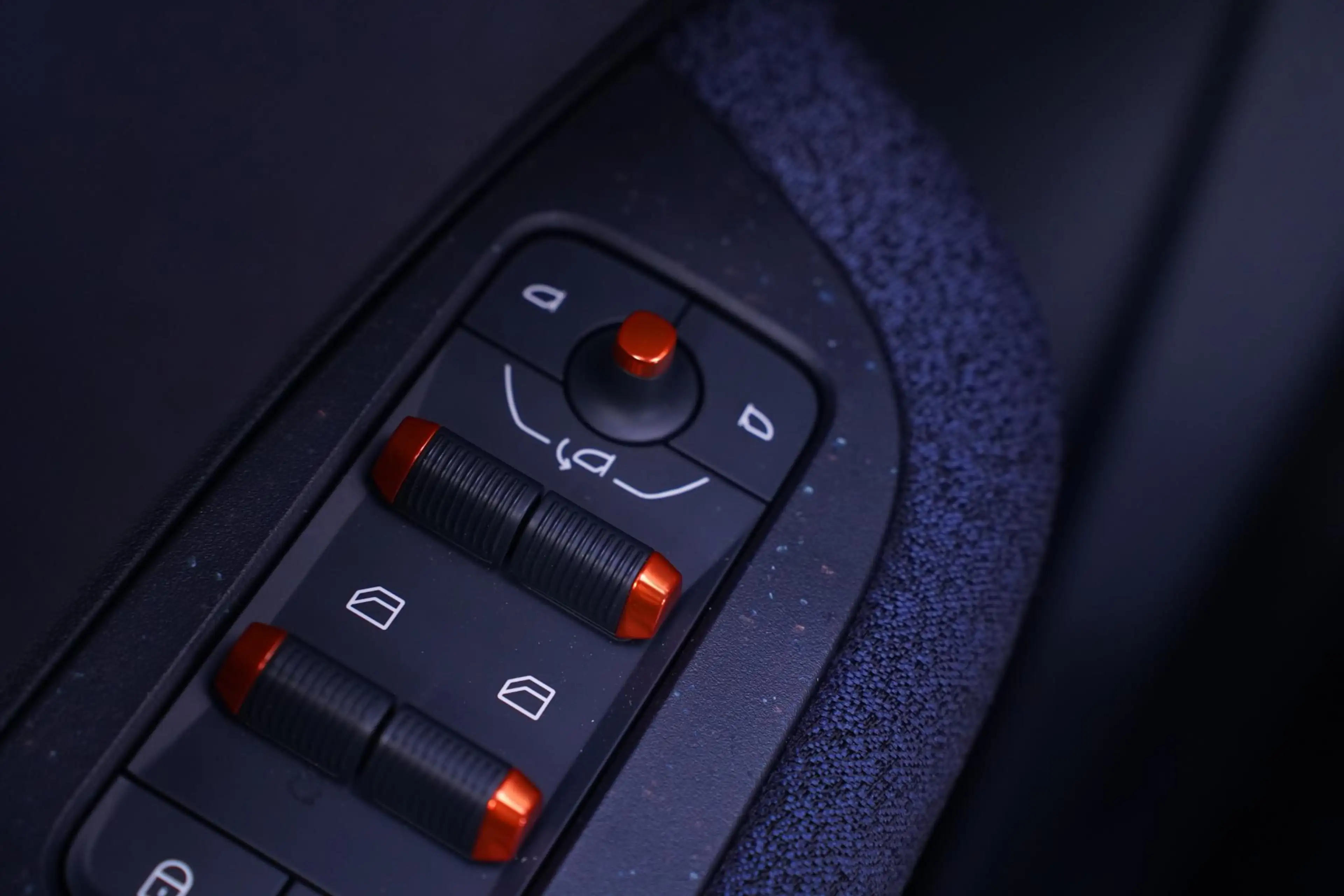 Lynk & Co 02 Core 66 kWh SOH 99% Apple Carplay Panoramadak Acht — photo 26
