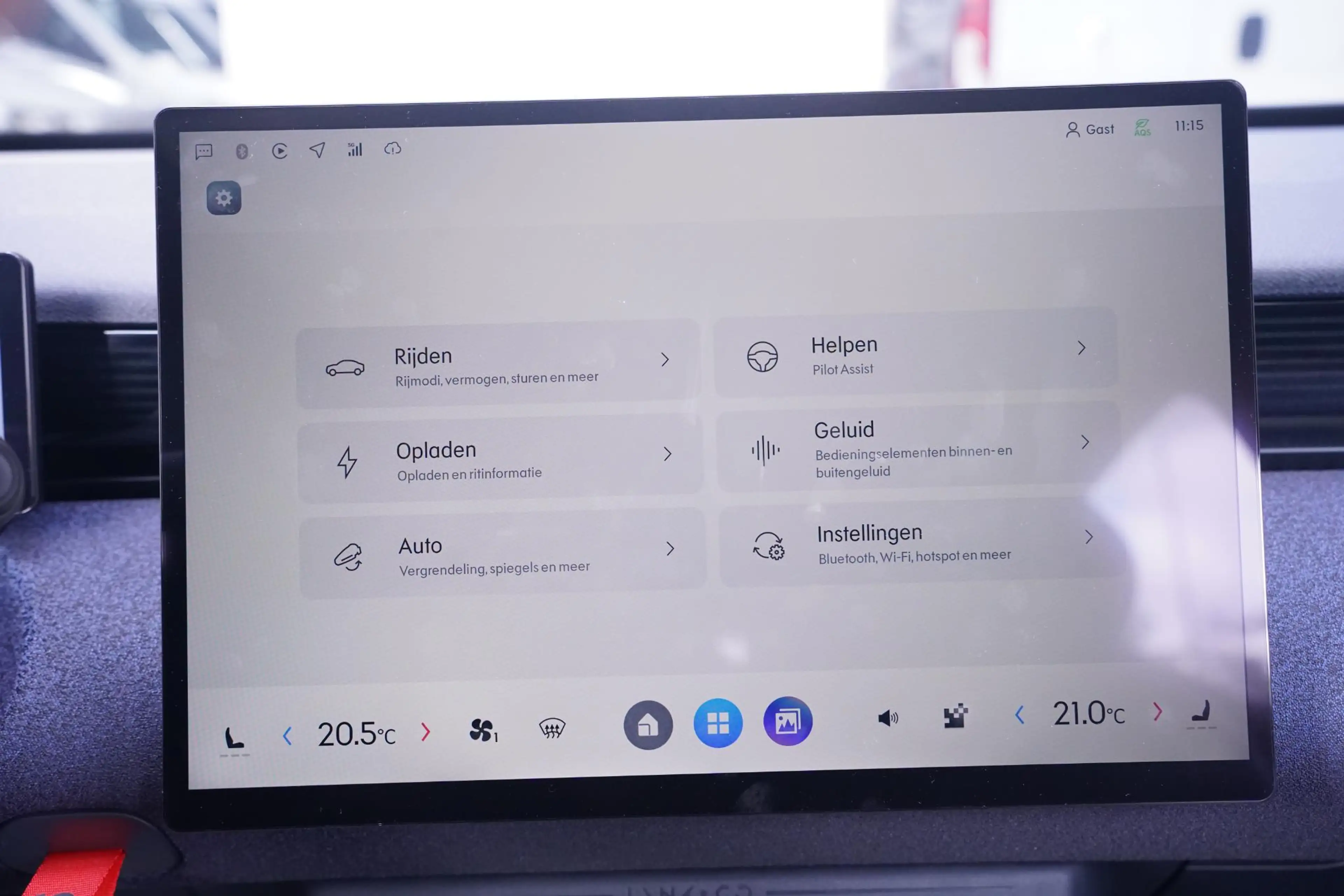 Lynk & Co 02 Core 66 kWh SOH 99% Apple Carplay Panoramadak Acht — photo 32