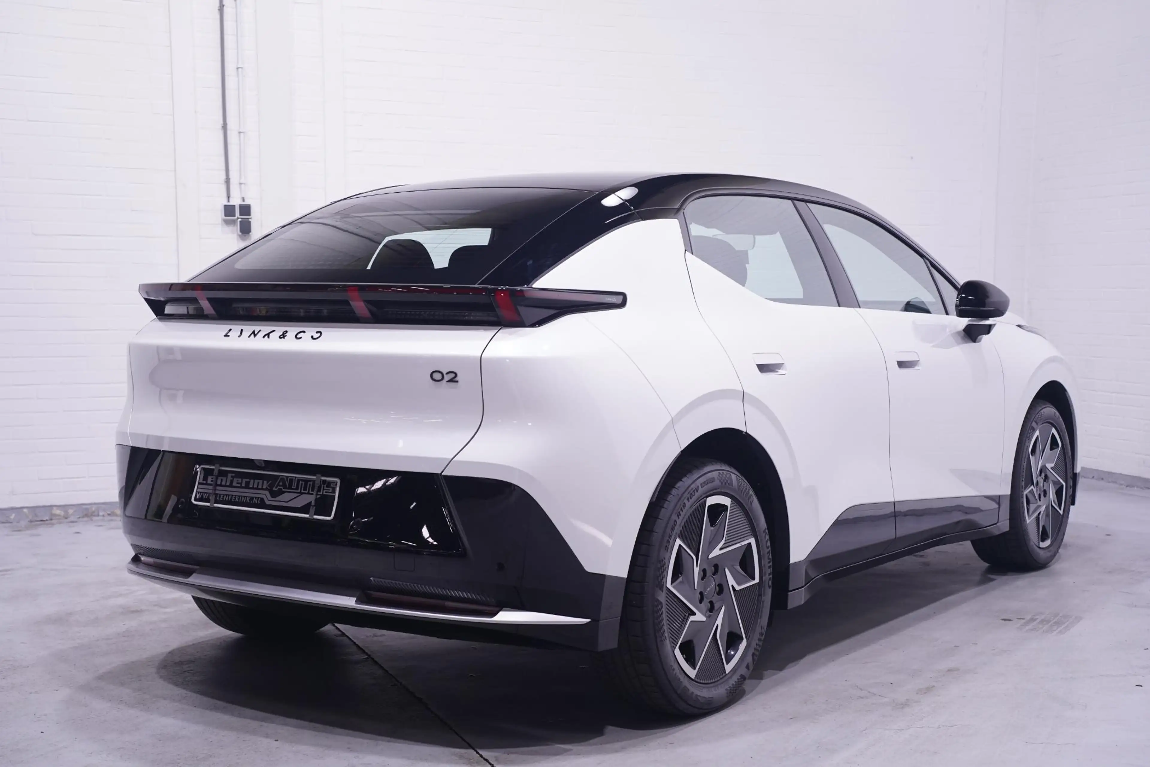 Lynk & Co 02 Core 66 kWh SOH 99% Apple Carplay Panoramadak Acht — photo 10