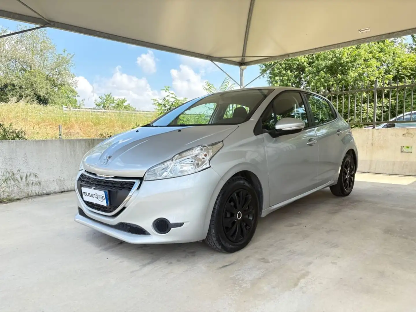 Peugeot 208 1.0 VTi 68 CV 5 porte OK NEOPATENTATI EURO 5B BENZ Argento - 1
