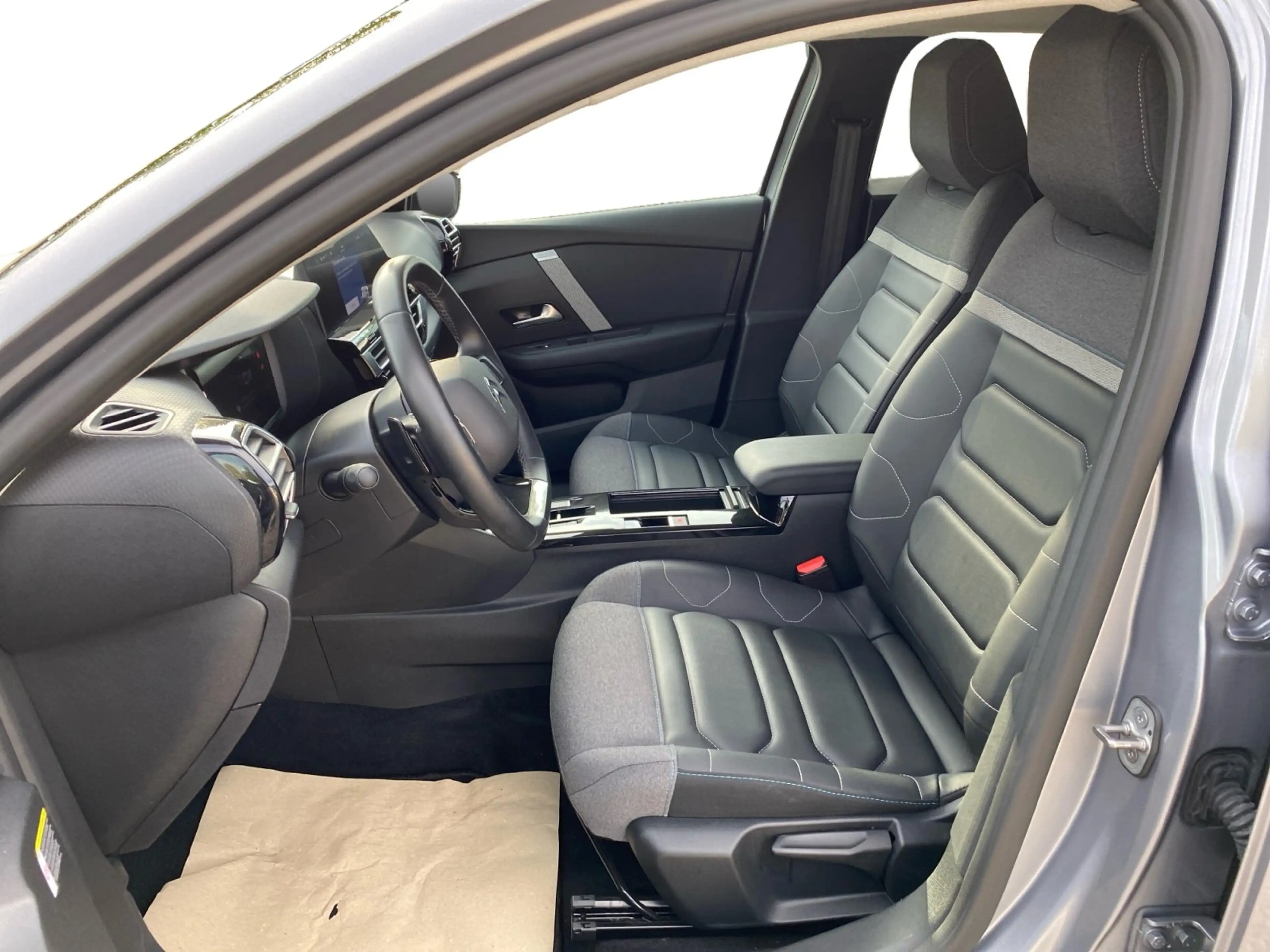 Citroen C4 X 1.2 Max Navi Rückfahrkamera Keyless Open — photo 11