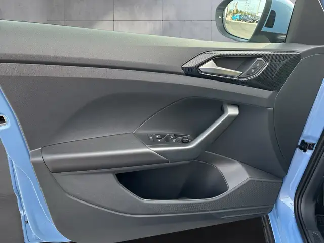Volkswagen T-Cross view 14