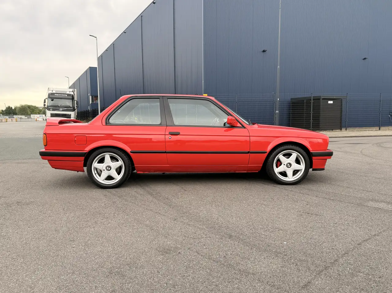 BMW 318is Apk 2028, foto 2