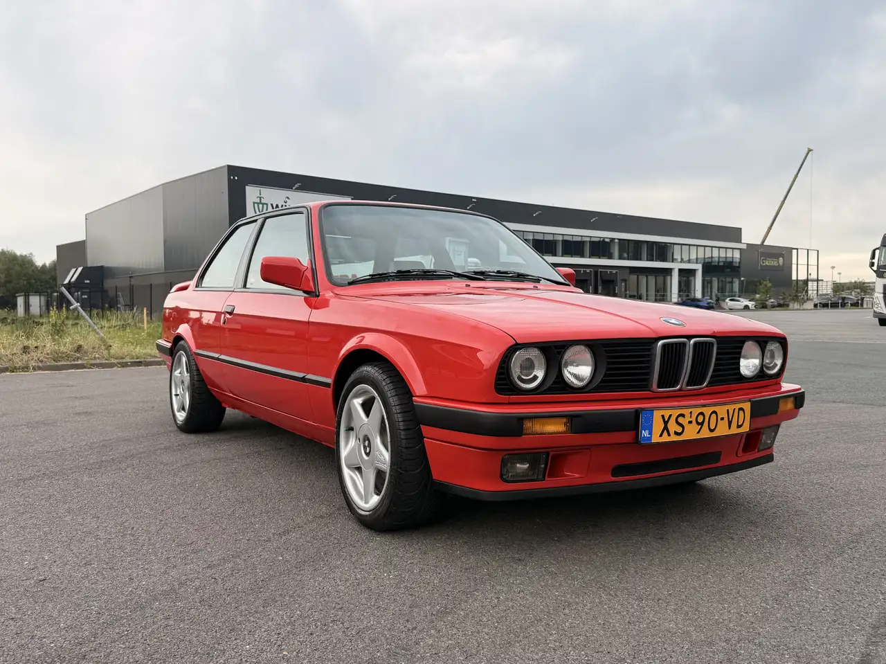 BMW 318is Apk 2028, foto 6