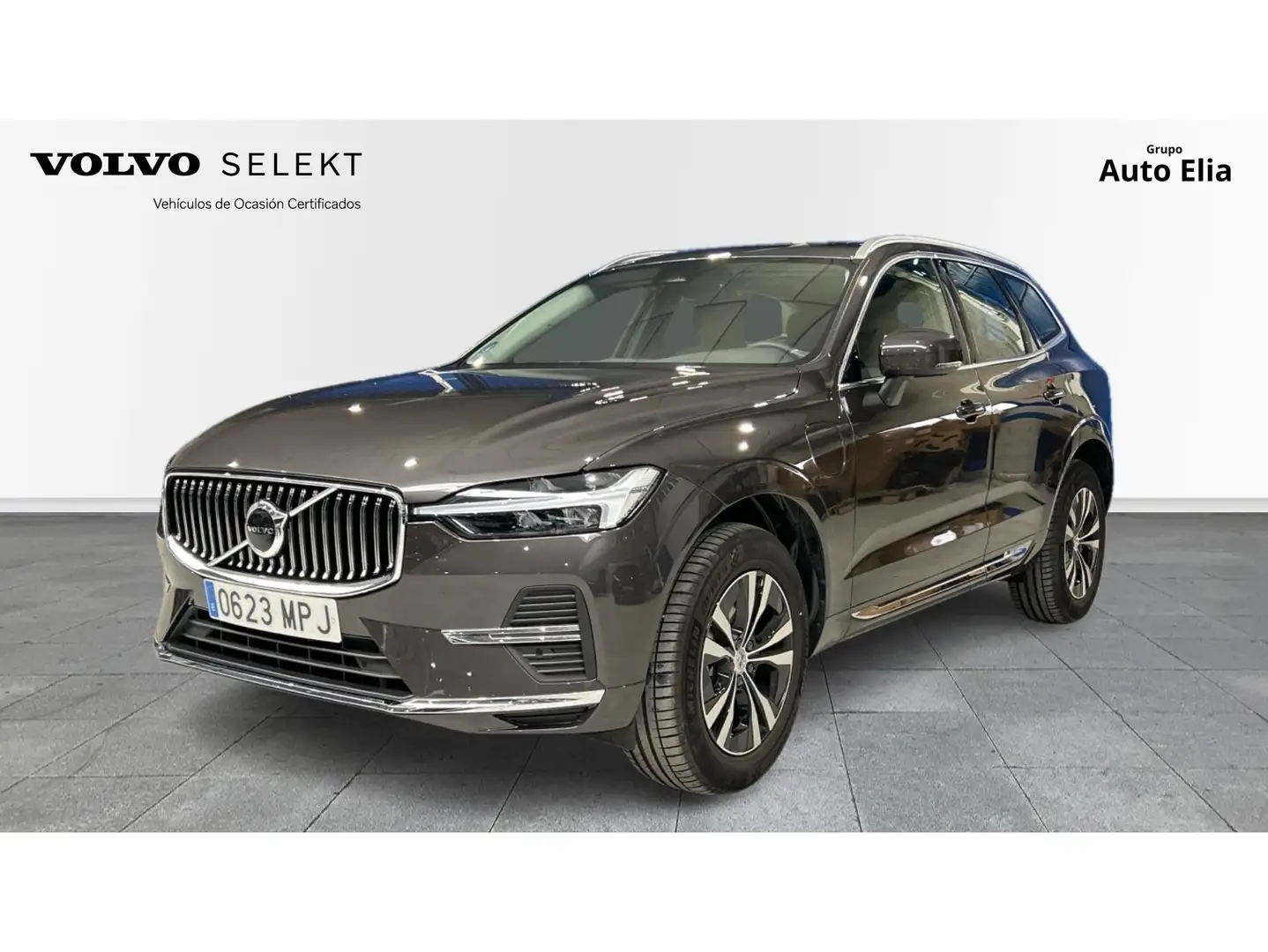 Volvo XC60 T6 Recharge Core Gris - 1