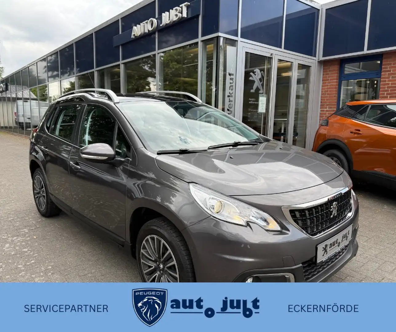 Peugeot 2008 Active Gris - 1