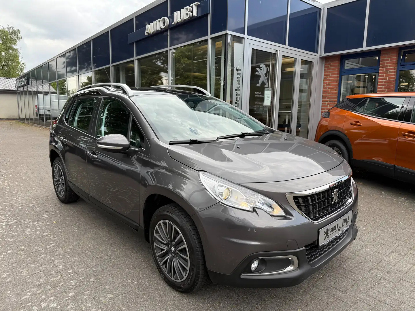Peugeot 2008 Active Gris - 2