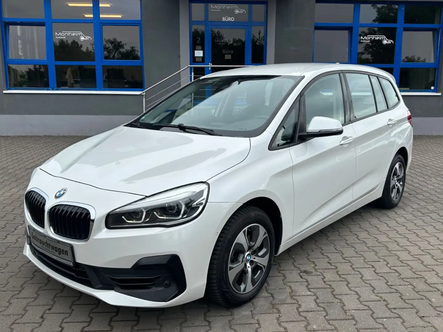 BMW 218 Baureihe 2 Gran Tourer 218 i Advantage Weiß - 1