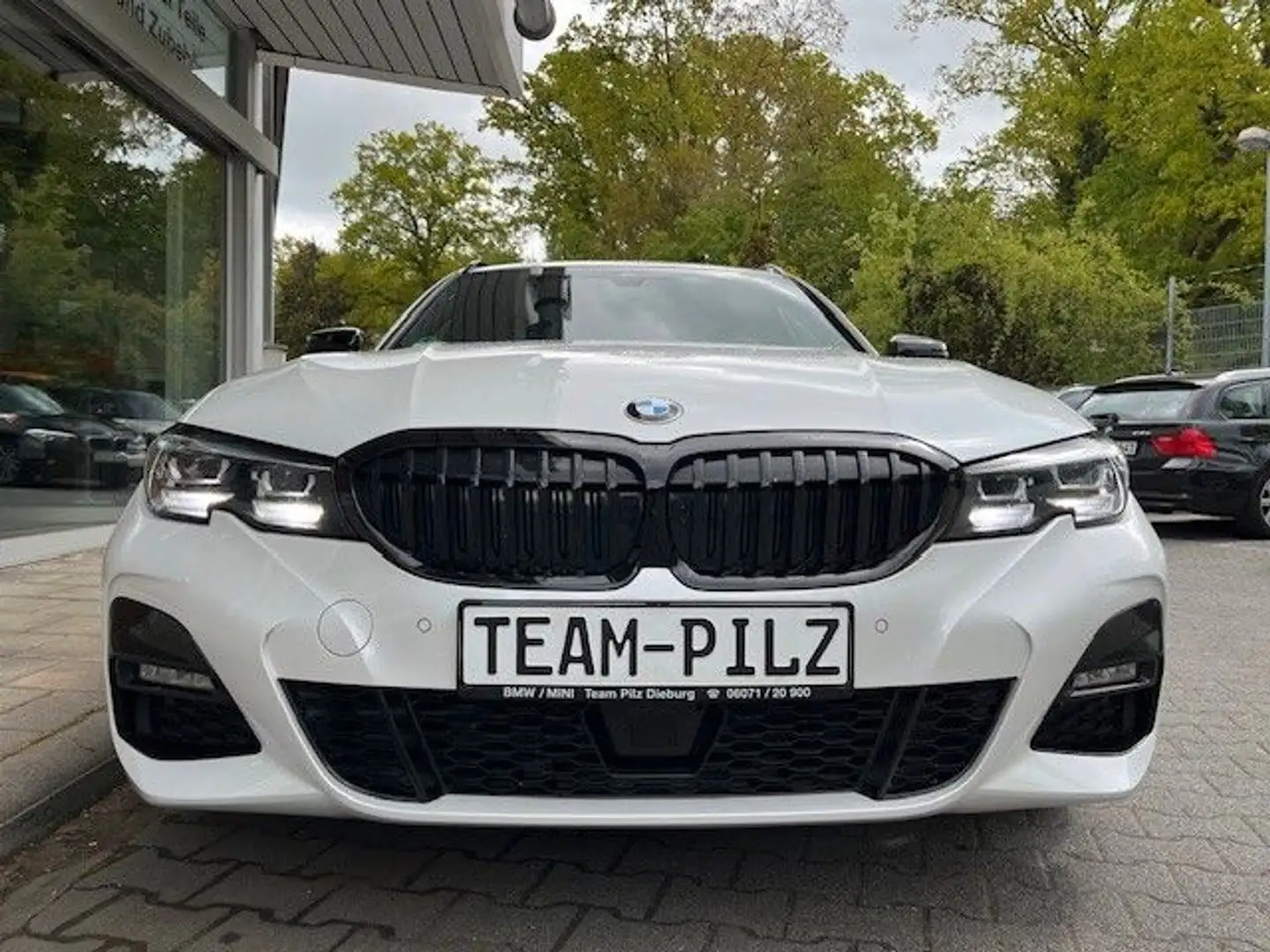 BMW 320 d xDrive M Sport/Leder/Standh./NP. 70.100,- Weiß - 2