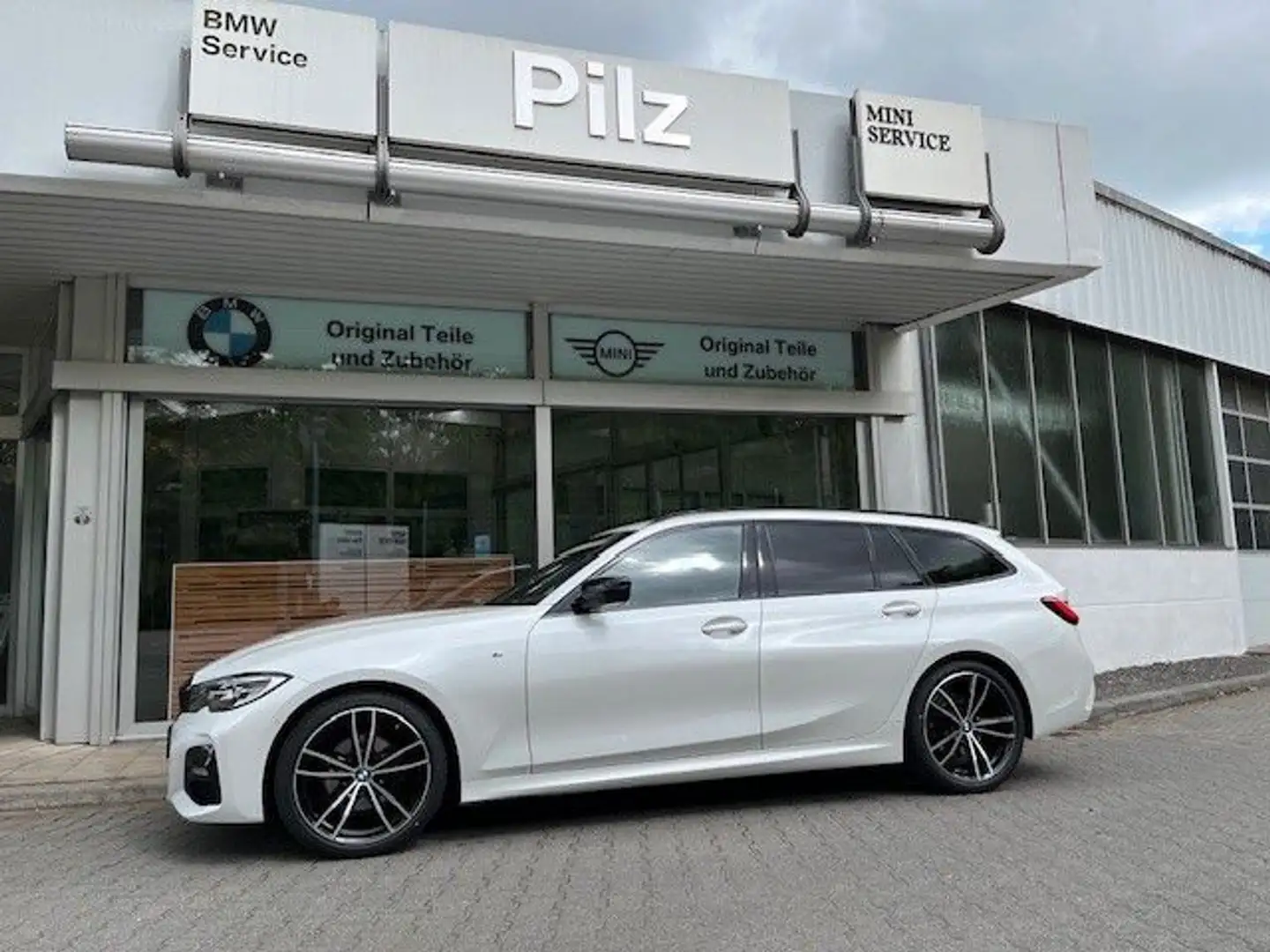 BMW 320 d xDrive M Sport/Leder/Standh./NP. 70.100,- Weiß - 1
