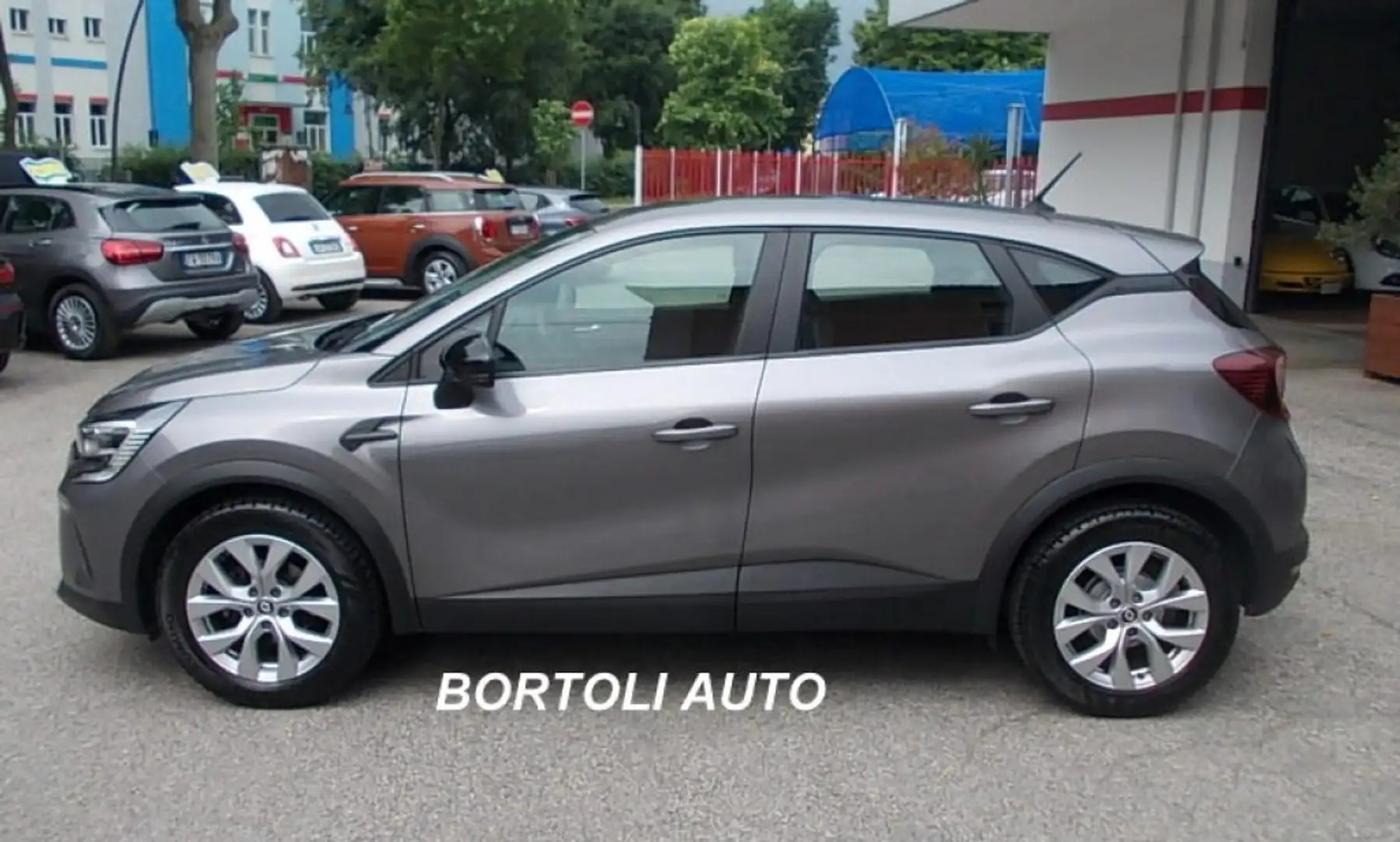 Renault Captur TCe GPL 48.000 KM BUSINESS CON NAVIGATORE Grau - 2