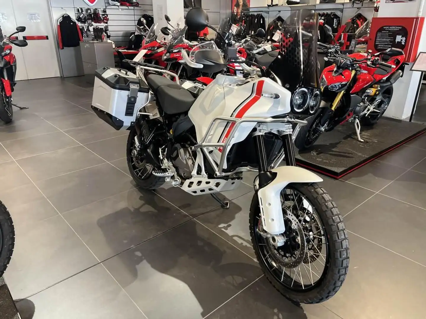 Ducati DesertX 937 Abs - 2