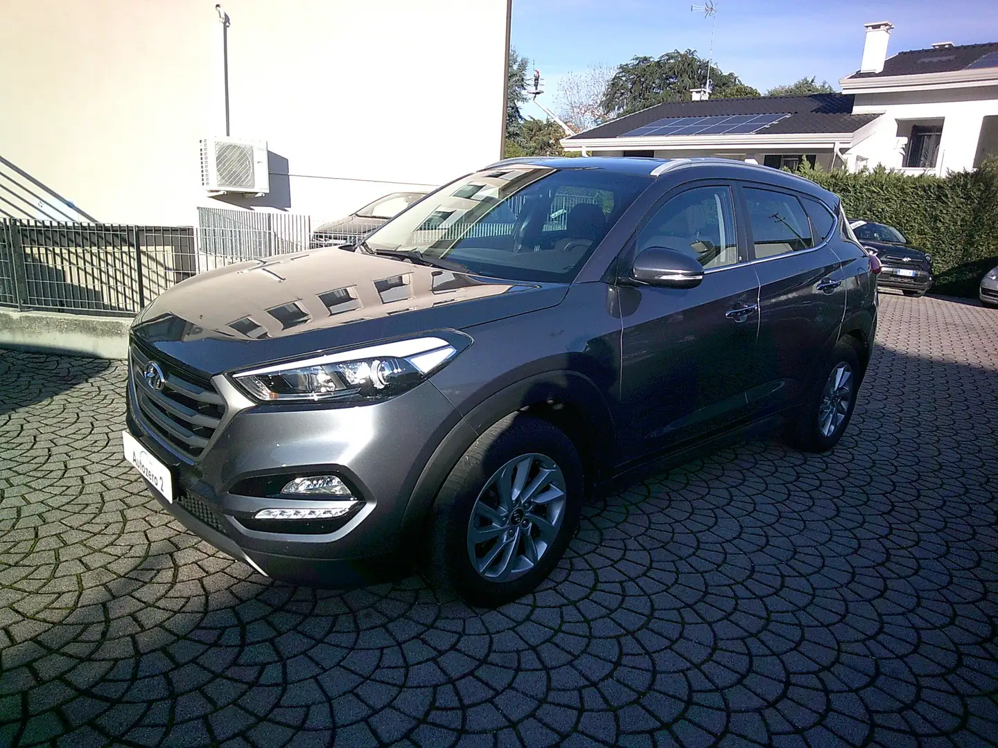 Hyundai TUCSON Tucson 1.7 crdi Xpossible 2wd 141cv dct Grijs - 1
