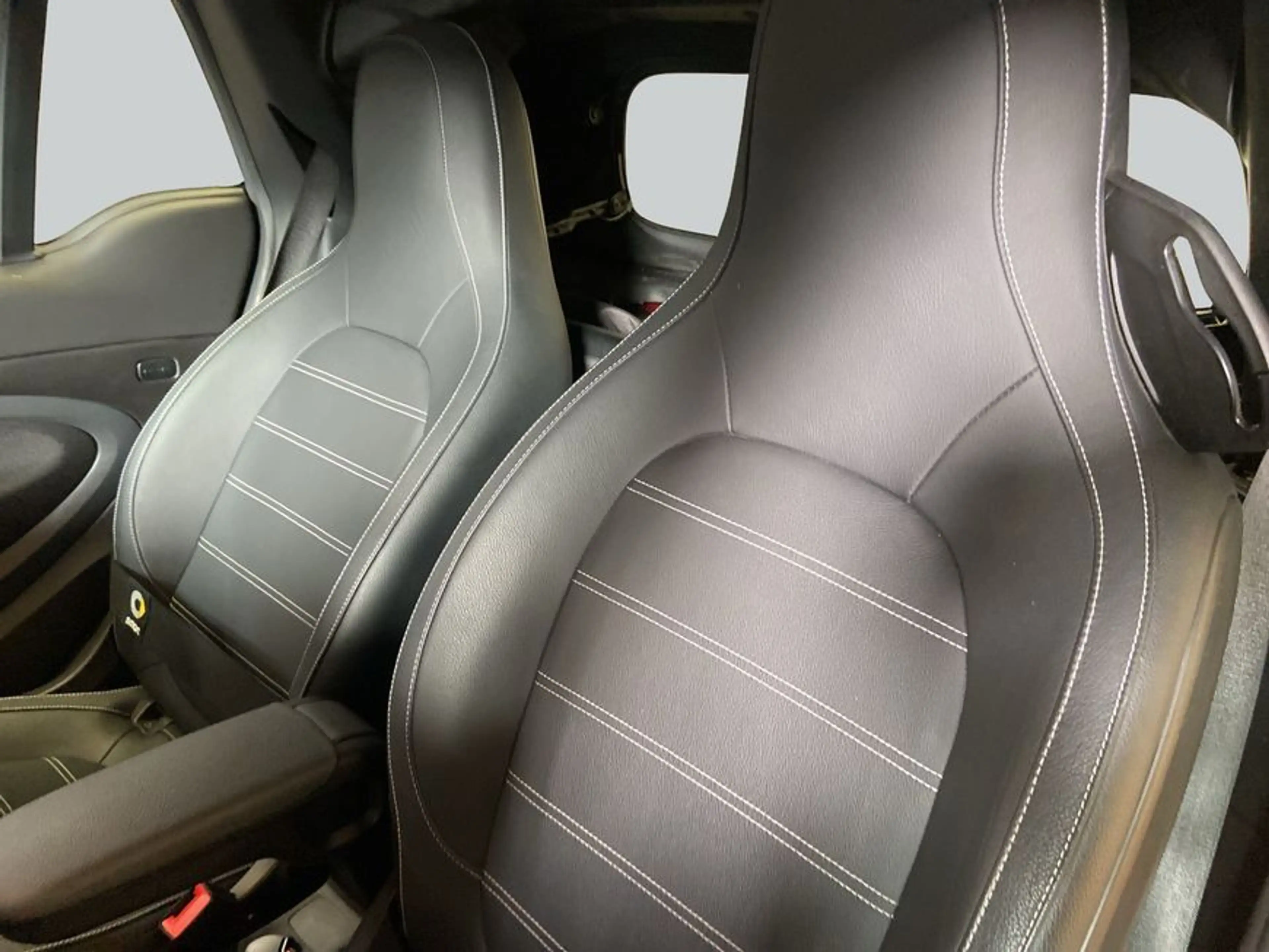 smart forTwo fortwo cabrio EQ prime — photo 11