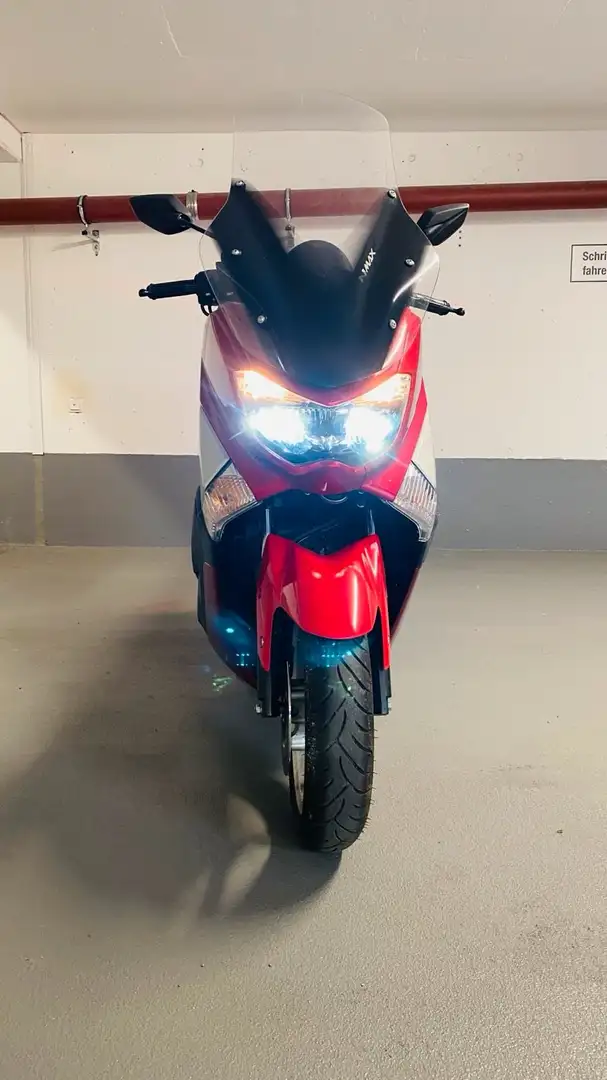 Yamaha NMAX 125 ABS LED Červená - 1