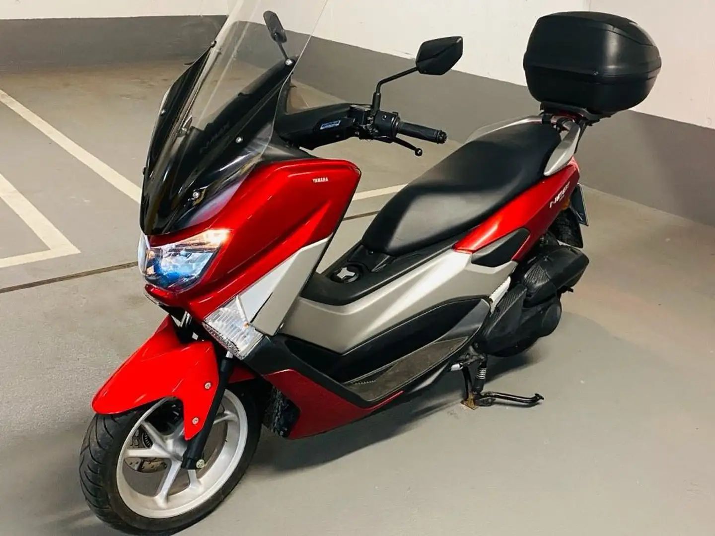 Yamaha NMAX 125 ABS LED Rosso - 2