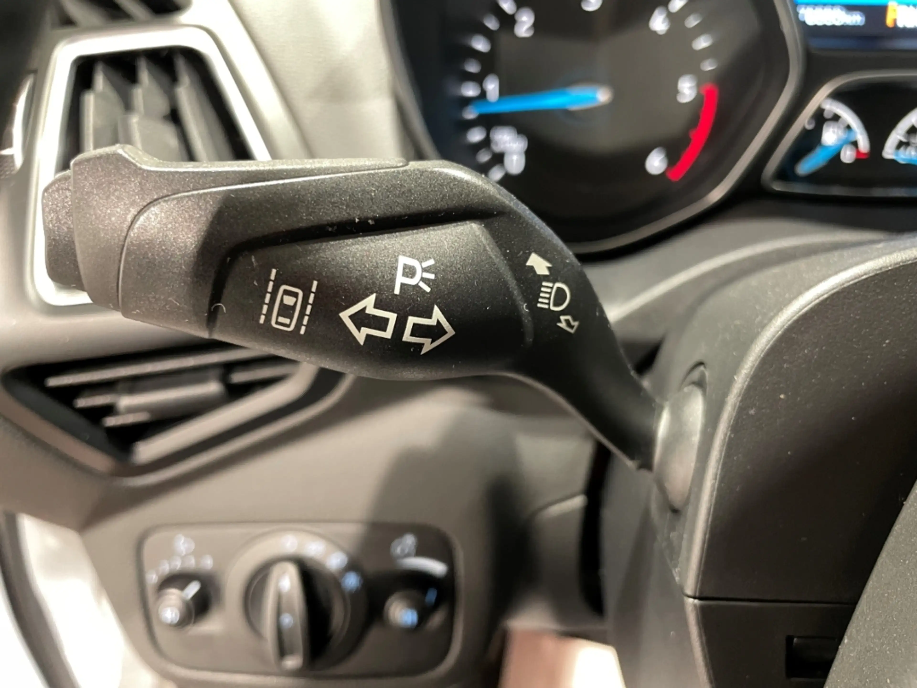Ford C-Max Titanium Automatik Klima Navi PDCv+h — photo 15